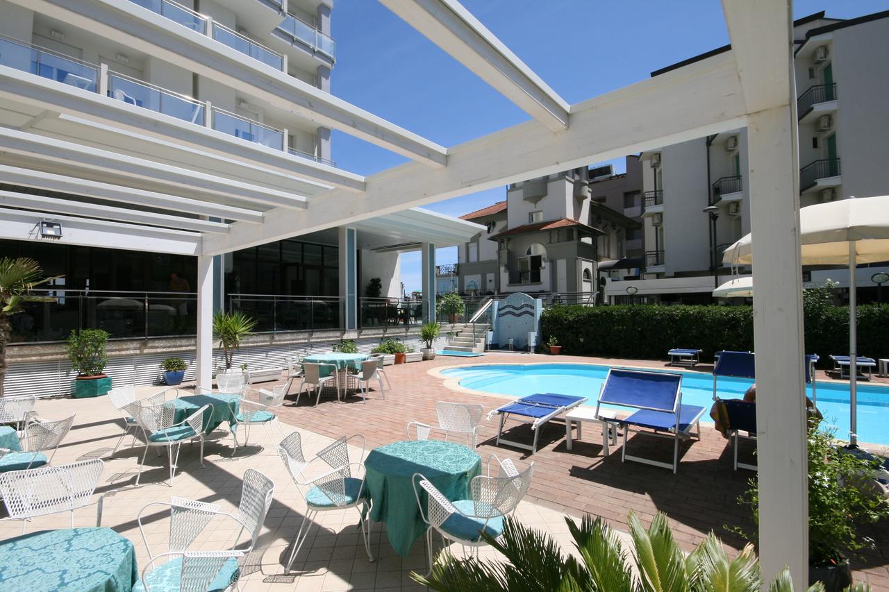 Hotel Excelsior Cattolica Exterior foto