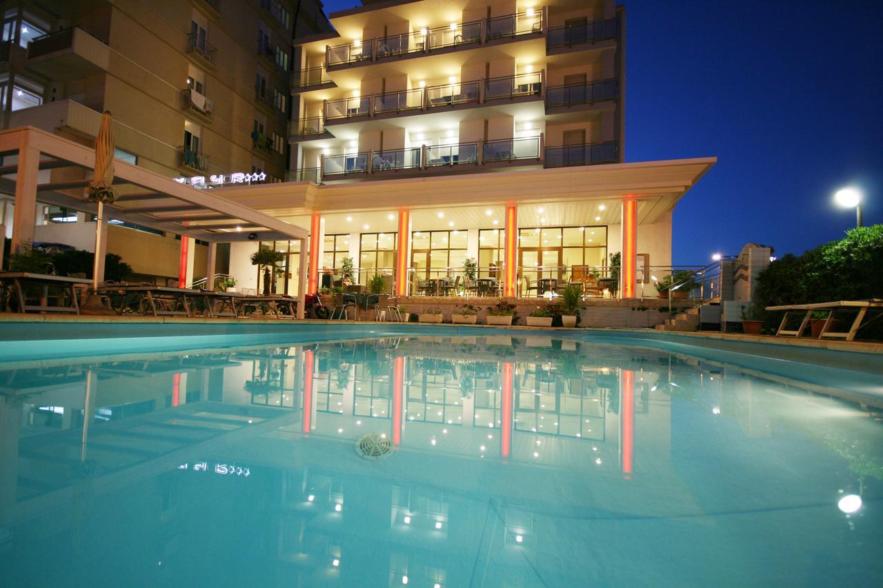 Hotel Excelsior Cattolica Exterior foto